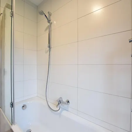 Spacious Group Stay, Cleaning Included Durbuy
