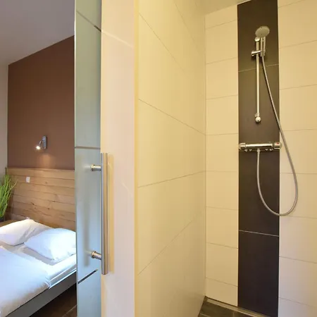 In With Garden, Cleaning Included Holiday home