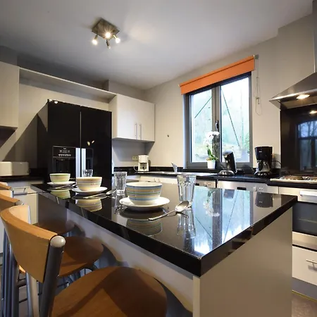 In With Garden, Cleaning Included Holiday home *
